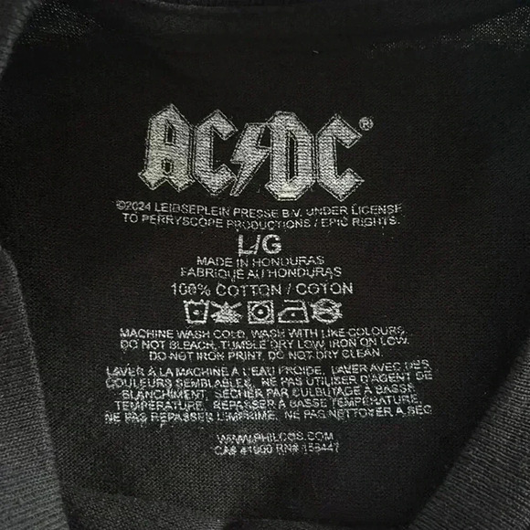 AC/DC Graphic Design T-Shirt - Picture 7 of 7